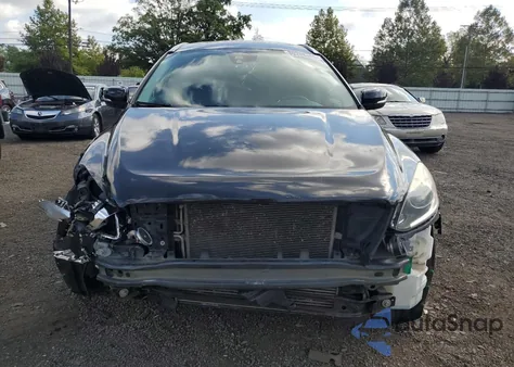 2017 Volvo Xc60 T5 Dynamic из США, поврежденный, VIN YV440MRR7H2077861